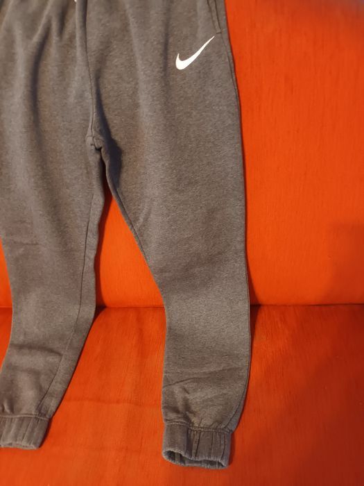 Pantalon  gri Nike  marimea M