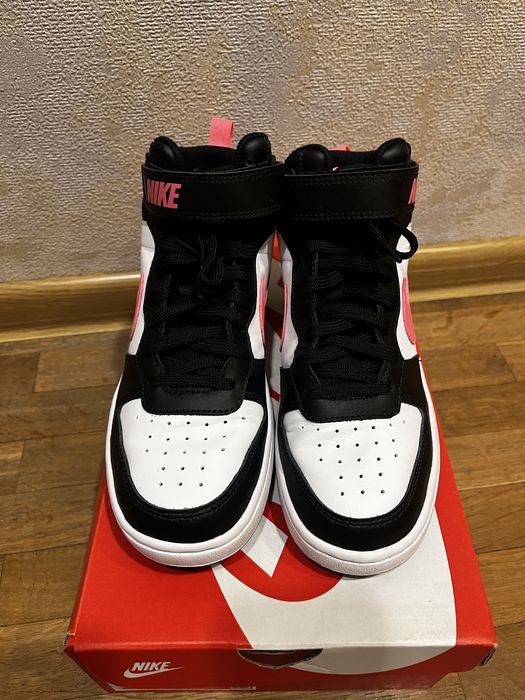 Nike обувки - неразличими от нови