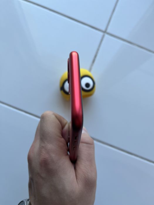 Iphone 11 RED продам
