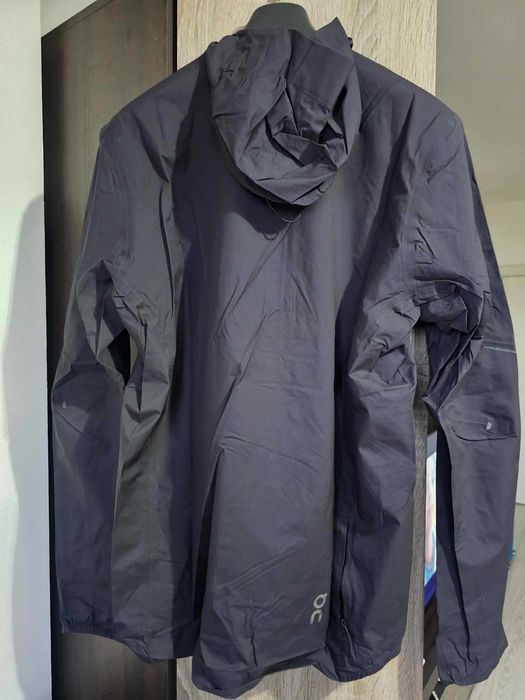 ON Cloud оригинално яке