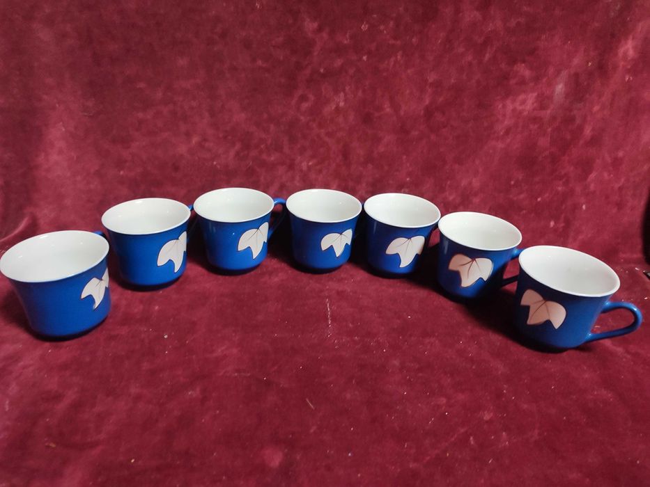 Serviciu cafea, anii 70 + 7 cesti identice + diferite