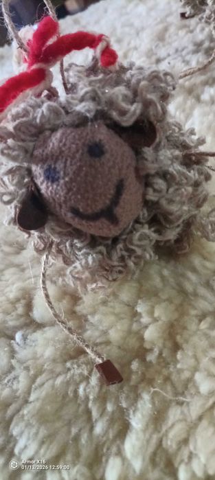 Вълнена Мартеница овца