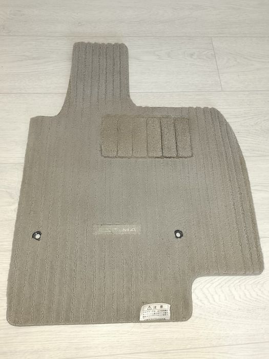 Полики Тойота Естима