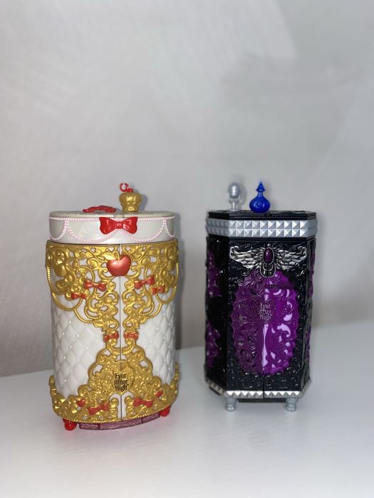 Кроватка и туалетные столики Ever After High