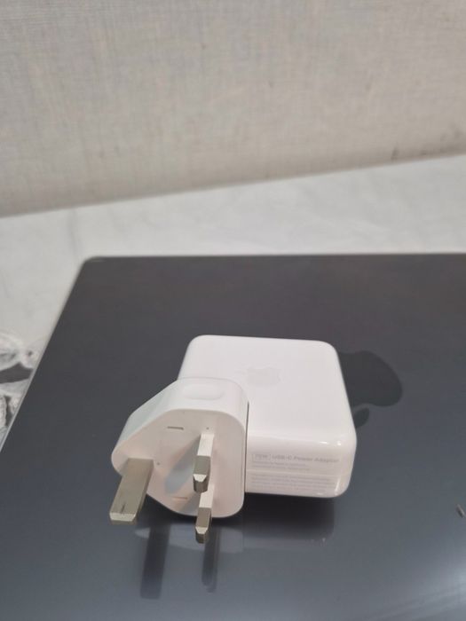 MacBook pro 14 inch M4 chip zudlik bilan sotiladi