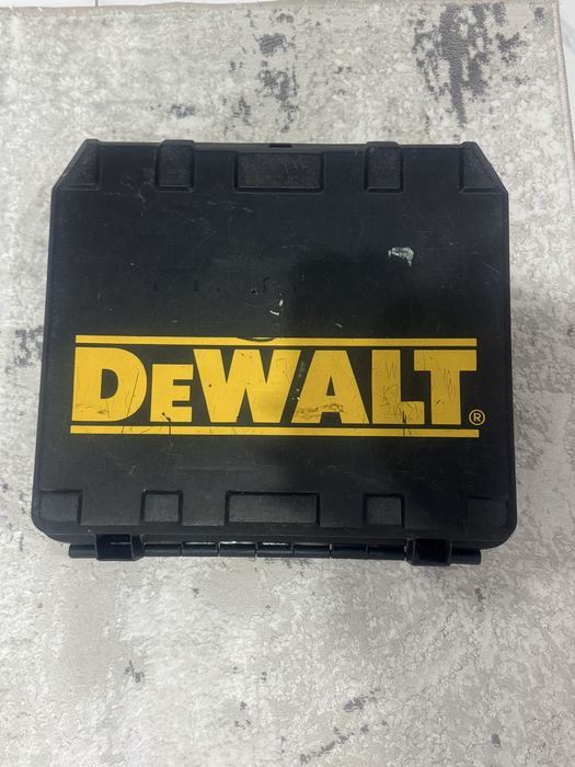 DeWalt Шуруповерт оригинал