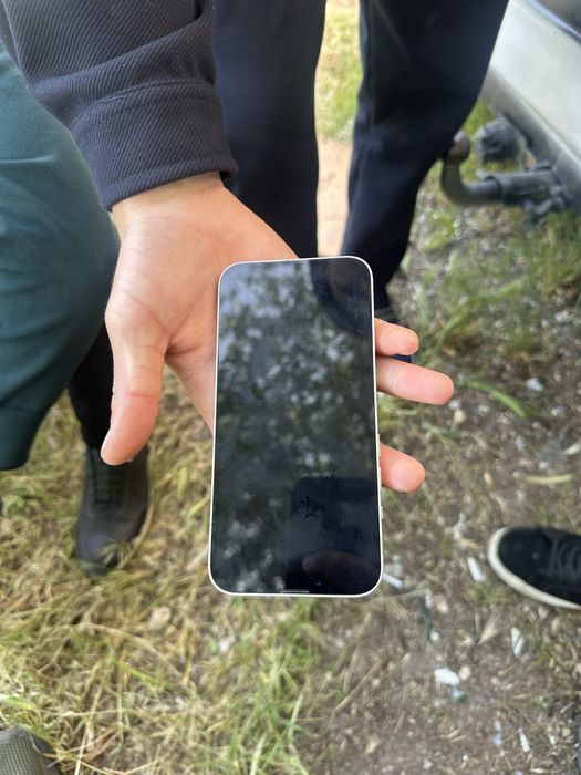 Айфон 13 каропкасымен