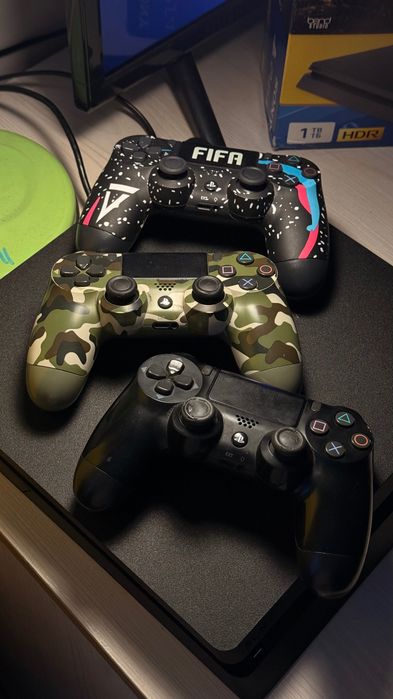 Продам PlayStation 4 (PS4) 1 ТБ