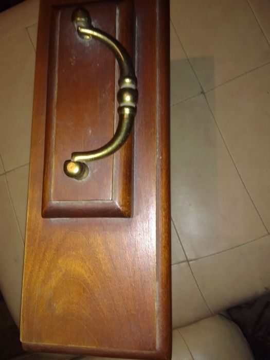 Настолна поставка за бюро