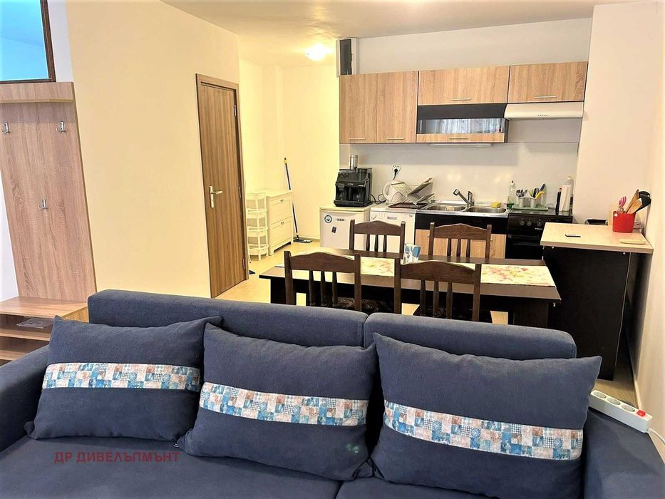 Дава се под наем Двустаен апартамент в Несебър - 65 кв.м за 205 € - Снимка #1