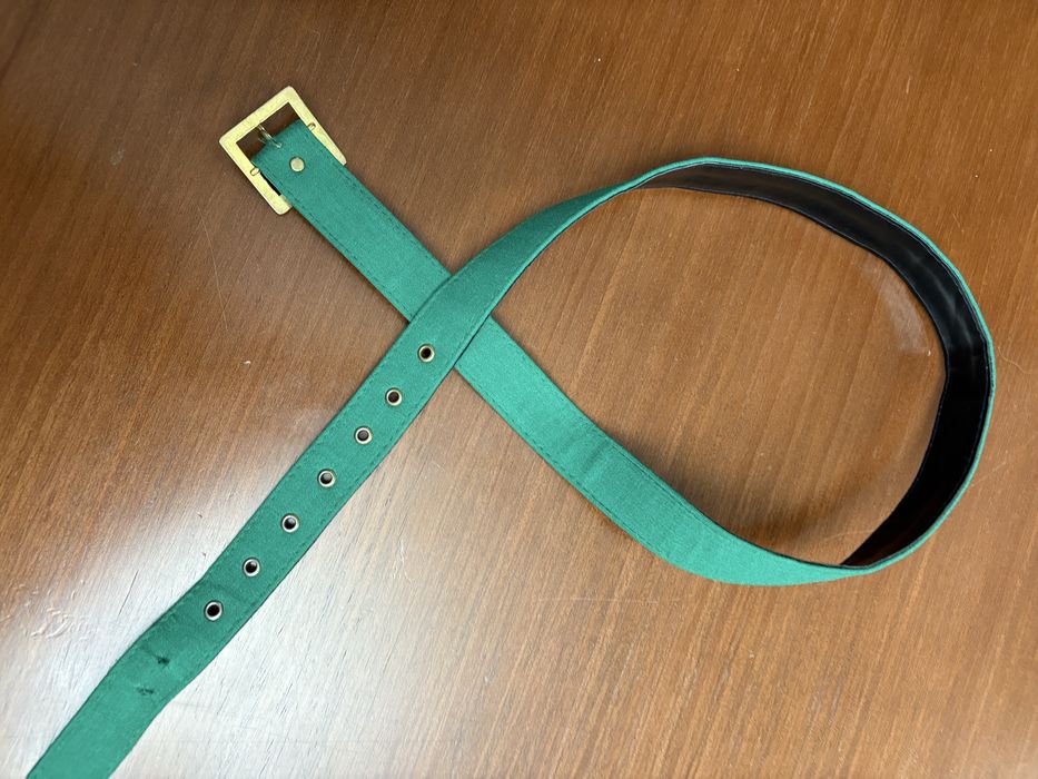 Продам костюм с юбкой