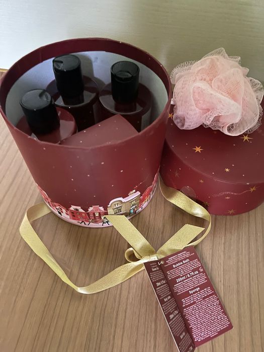 Douglas - Winter Full of Stars pure Wellness сетза баня -  17 лв.Свещи