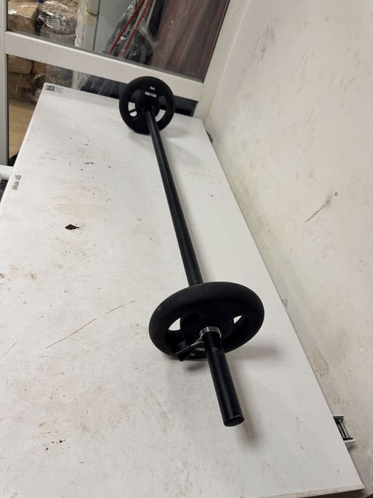 Bara haltera pump+2 discuri de 5 kg. Cu grip fier Cauciucat+Sigurante