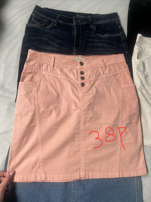 Поли H&M, Pioneer