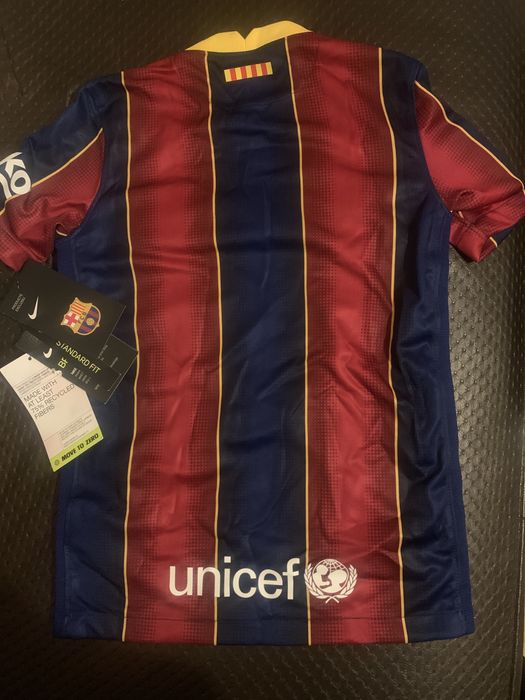 tricou FCB Nou preț negociabil