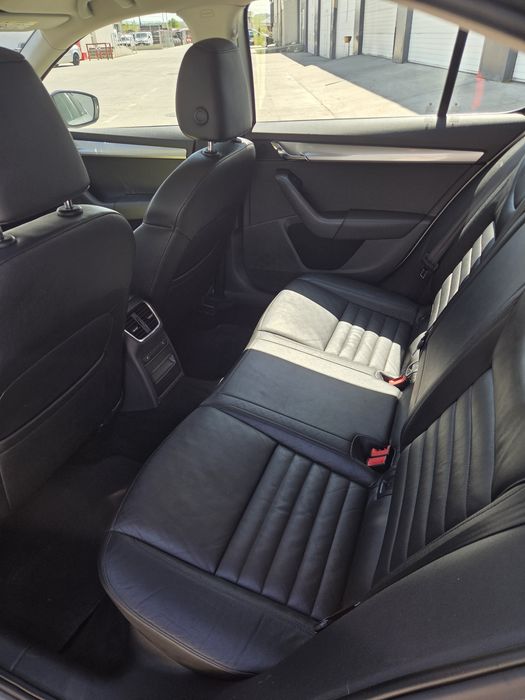 Vând Skoda Octavia Full Extra