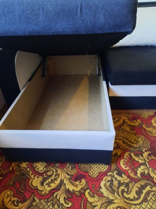 Canapea extensibila in forma de U