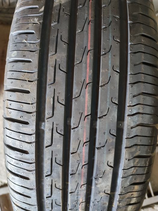 Vând 4 anvelope vara noi 215 65 16  Continental Contact 6