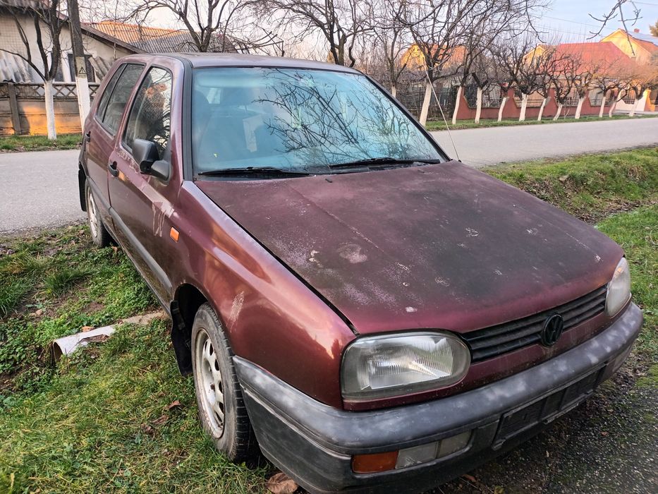 Vând WV GOLF 3  1,6 benzină