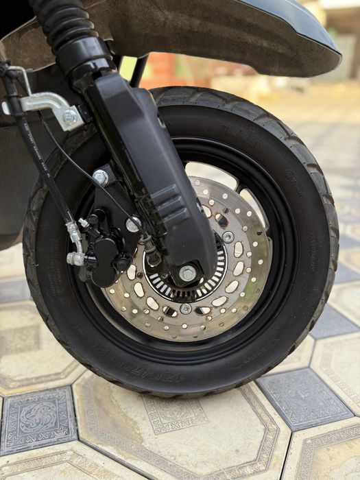 Скутер Tank продам срочно