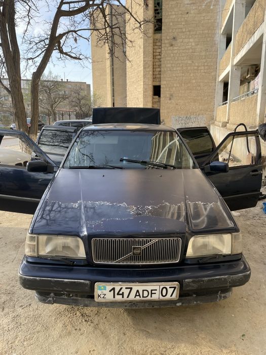 Автомобиль volvo