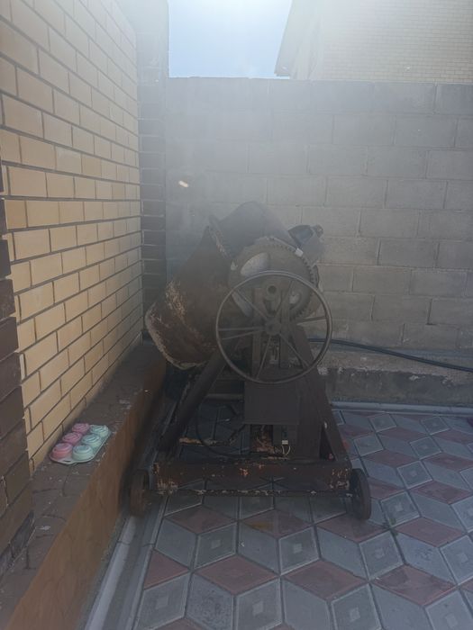 Продам советскую бетонамешалку