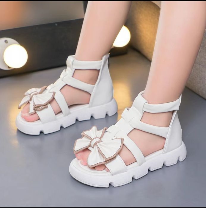 Детские босоножки