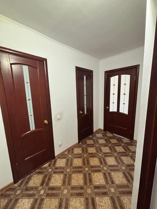 Продам 2 комн. квартиру в 8 мкр