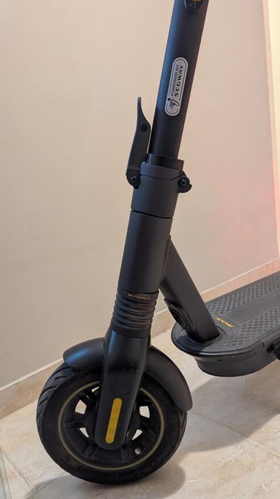 Segway Ninebot max G2 E  ел.тротинетка