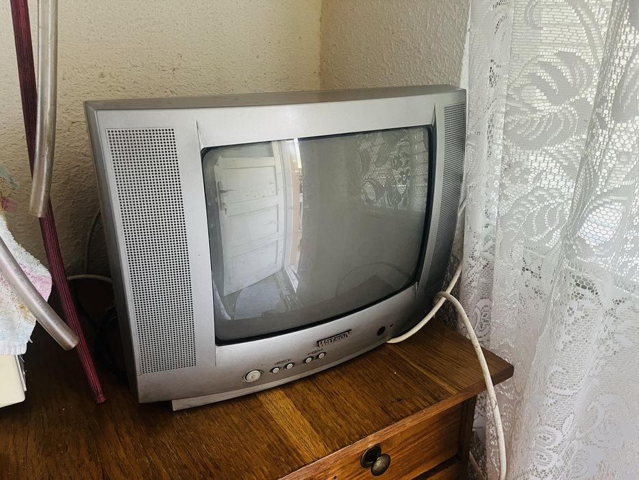 Televizor vechi cu tub