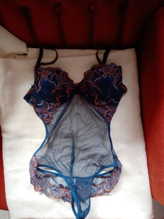 Супер боди+уникална рокля