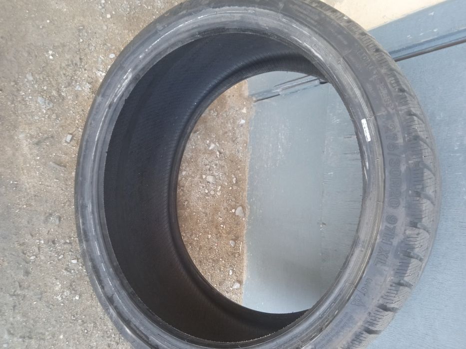 Продам разноширокую резину.