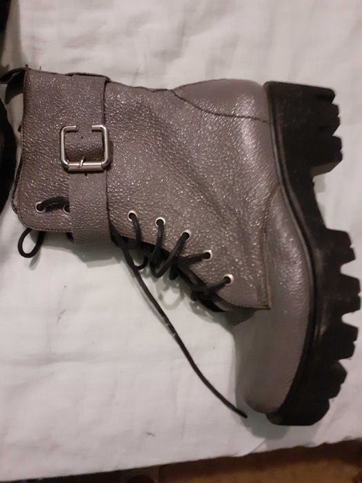 Ghete din piele nr 36 Noi