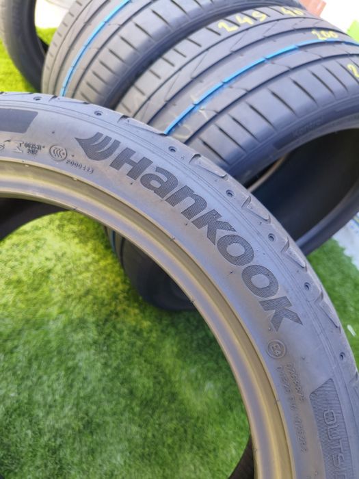 245 40 18 Hankook