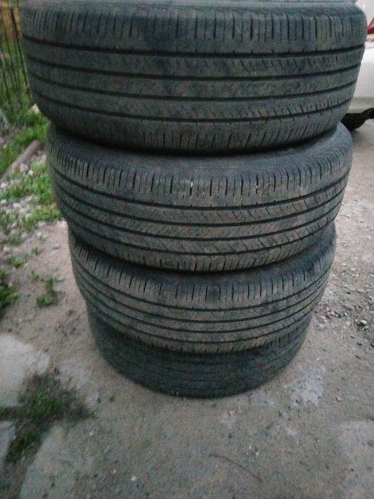 Продам летнюю резину 215/65/16