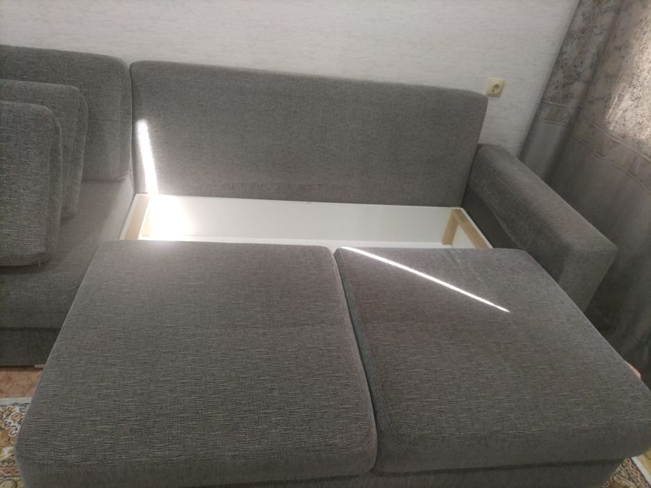 Продам диван в отличном состояний
