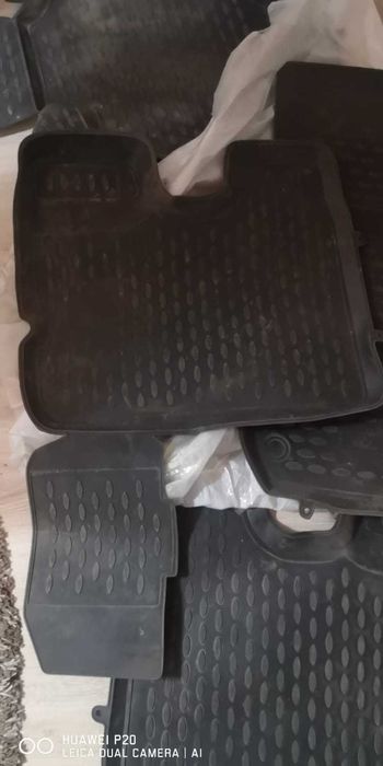 Продам резиновые коврики