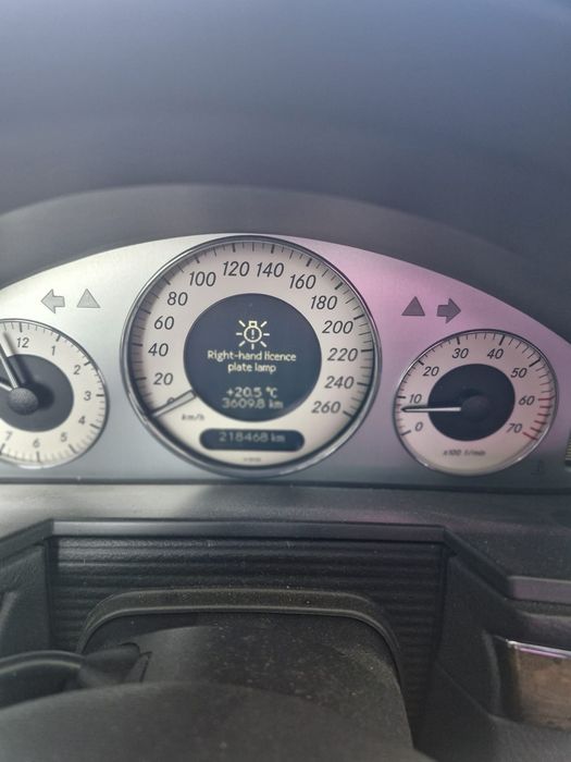 Vand Mercedes E Class W211 Compressor