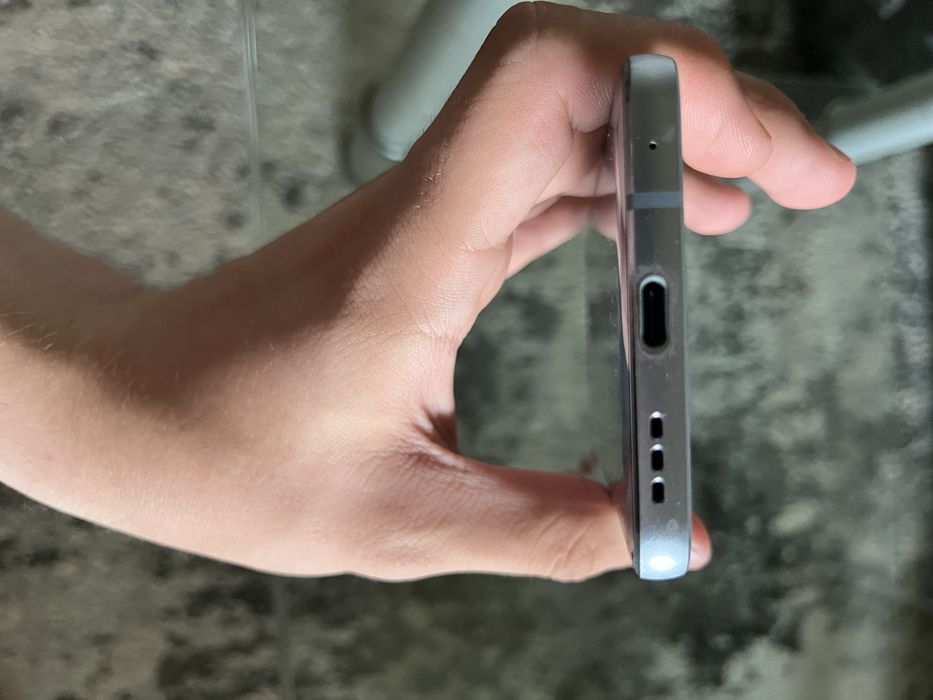 Телефон LG G6 Plus 4/128 GB