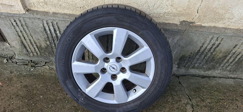 Anvelope de vara cu jante de aliaj patru bucăți