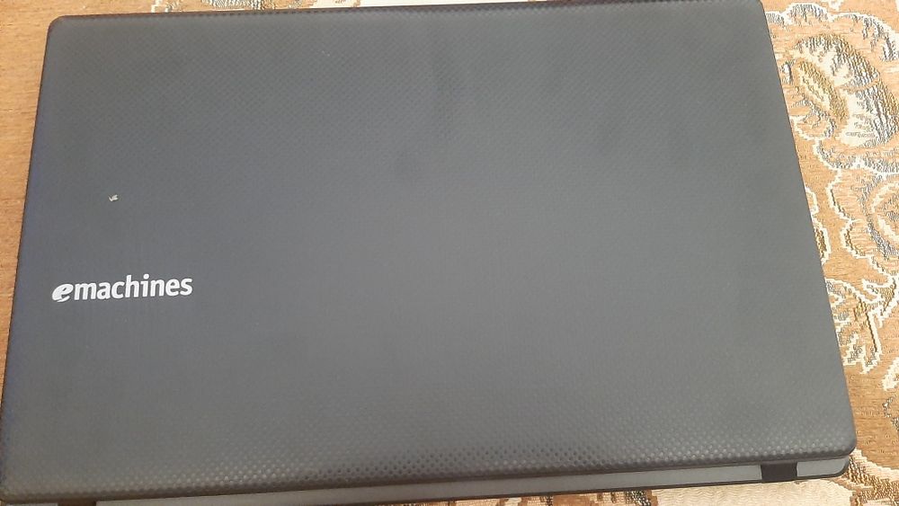 Ноутбук emachines