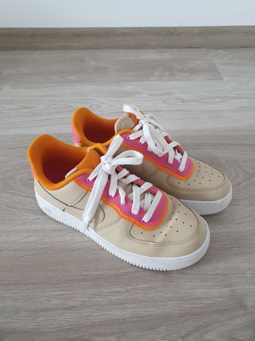 Adidasi Nike air Dama