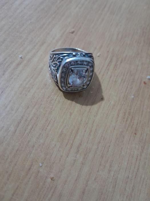 Продам кольцо Серебро