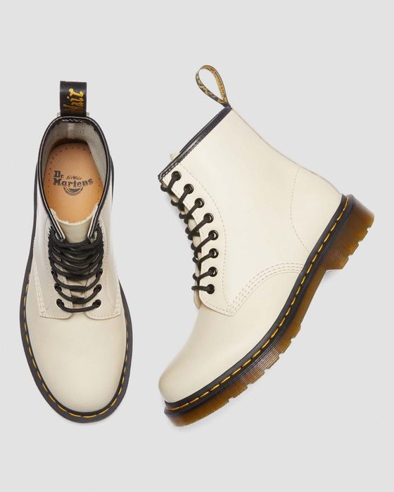 Ghete piele Dr Martens Airwair 1460 smooth leather alb bej