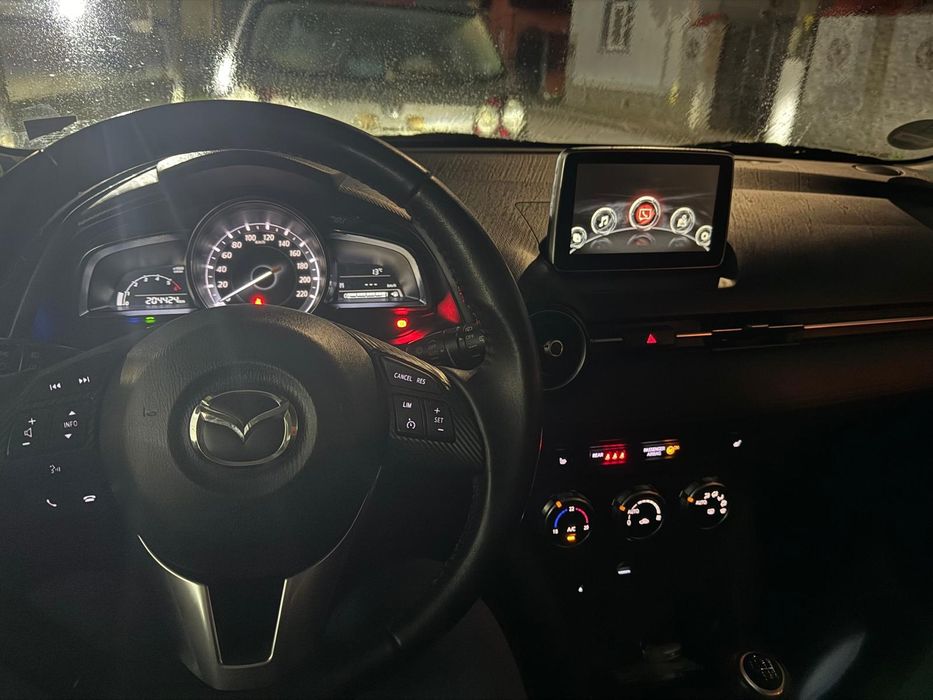MAZDA 2 2015 — imagine 3