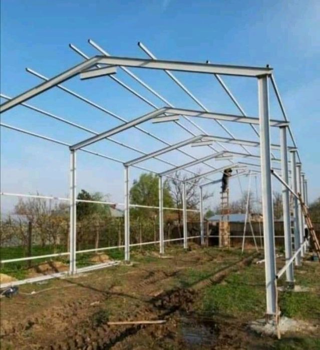 Vand  hala metalica de pe stoc 15x20 fac si la comada