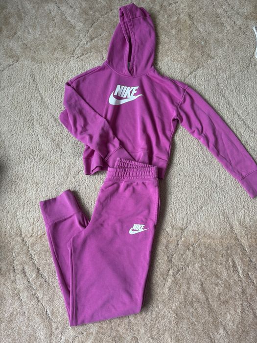 Дамски оригинален екип Nike