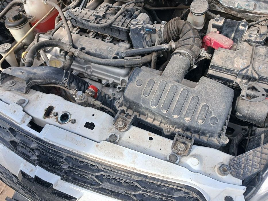 Spark sotiladi yili 2014 radnoy pirabek 300 yurgan kiraskasi toza