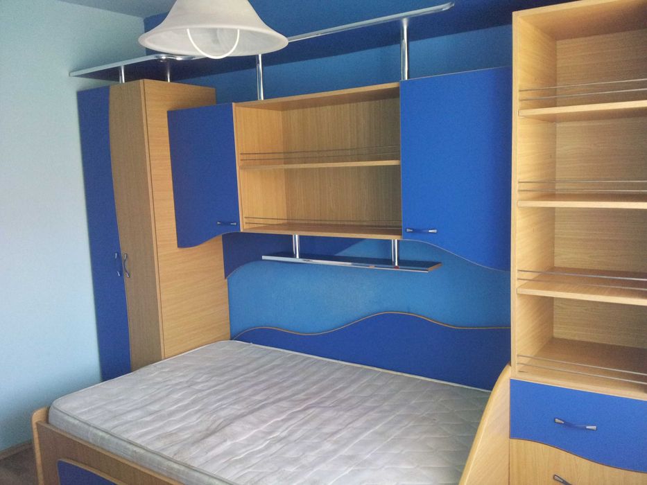 De inchiriat Apartament 4 camere, etaj 2 din 4