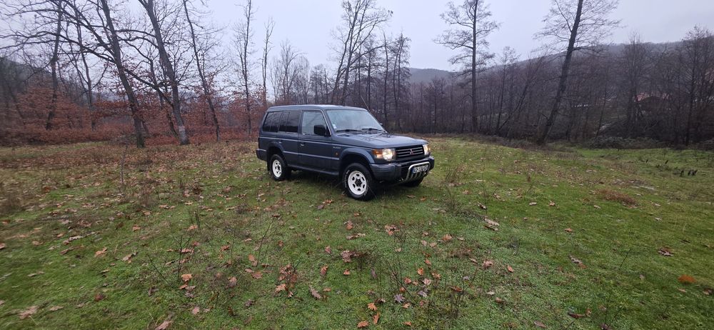 Mitsubishi Pajero MK2 2.5 D 4x4
An 1992
Km 230.000
Cutie Manula 
Mic M